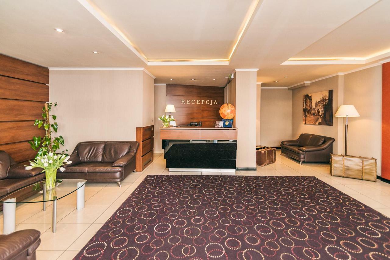 Hotel Forum Rzeszow Bagian luar foto